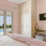 Saint Nicholas 5 *